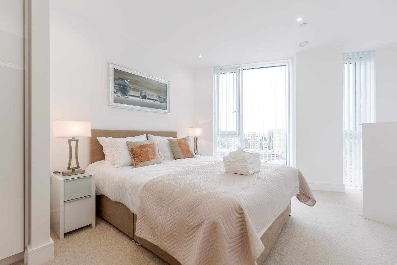 Luxury Stratford Apartment London Eksteriør billede