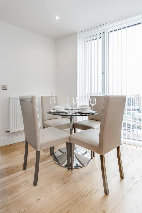Luxury Stratford Apartment London Eksteriør billede
